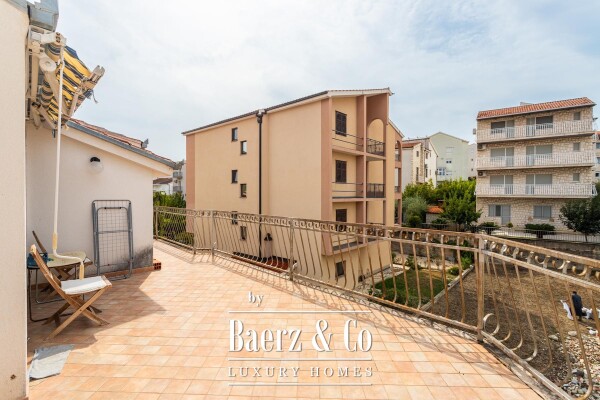 photo 23 Stobreč, a well-built house with 3 apartments, total area of 561 m²