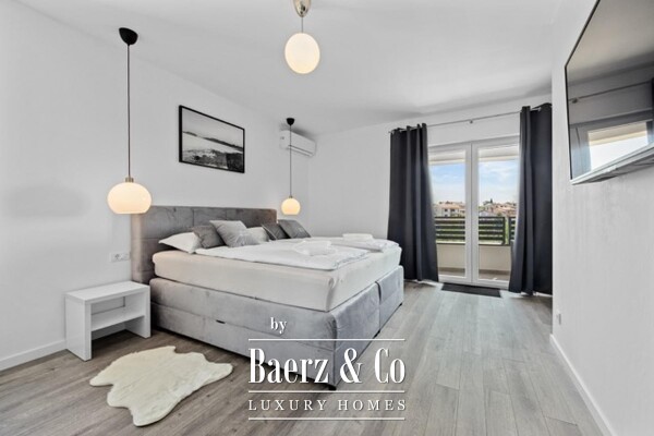 photo 4 Medulin, luxury villa with three apartments, sea view and pool, near beach