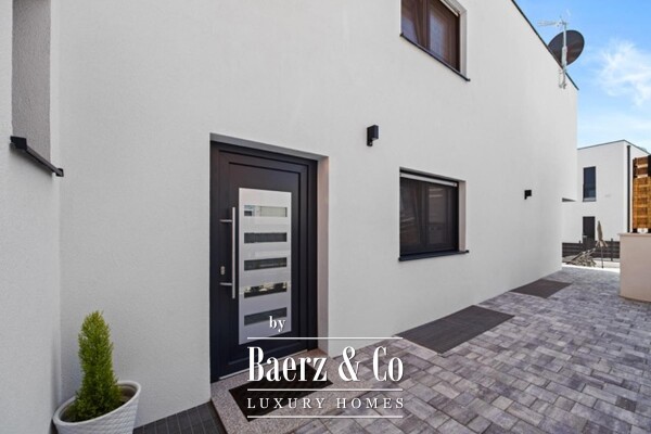 photo 30 Medulin, luxury villa with three apartments, sea view and pool, near beach
