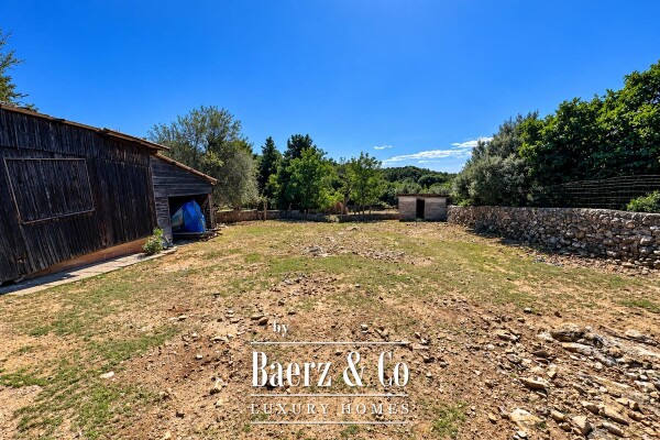 photo 8 Island of Cres, Punta Križa, 280 m² house for renovation on a spacious 3,150 m² plot