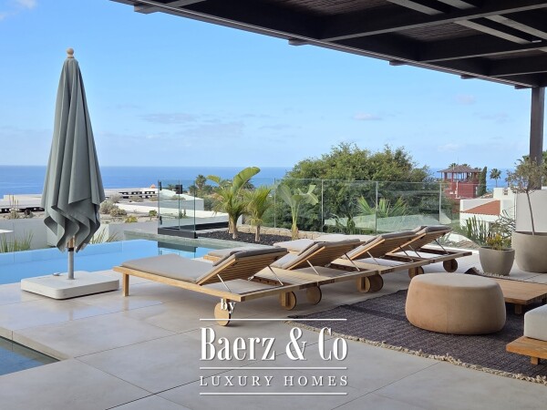 photo 1 Exclusive 2-bedroom villa in a 5* complex Costa Adeje