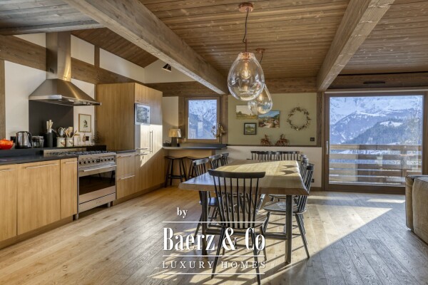 photo 3 Exceptional chalet - 6 bedrooms - Facing Mont Blanc