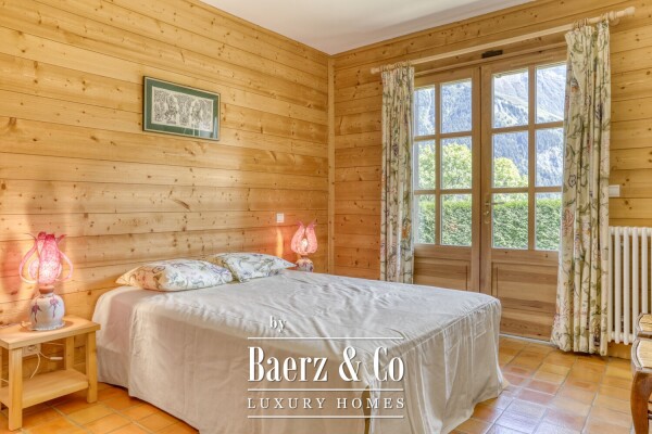 photo 8 Authentic chalet - 6 bedrooms - Unobstructed views of Mont Blanc