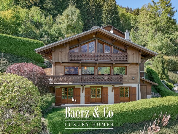 photo 10 Authentic chalet - 6 bedrooms - Unobstructed views of Mont Blanc