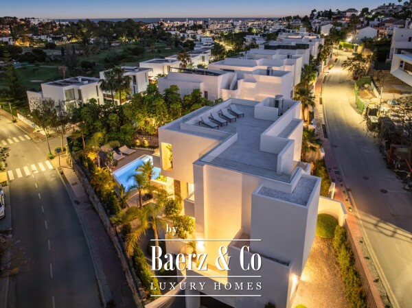 photo 6 Villa - New Golden Mile - Estepona East - Ref: 8739