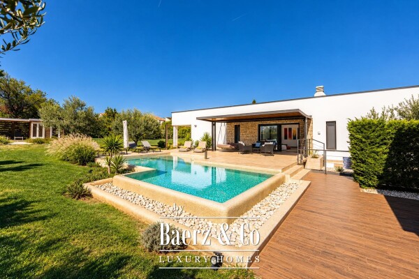 photo 5 Istria, Medulin - Luxury Villa with a Swimming Pool and Spacious Grounds
