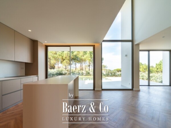 photo 17 Brand-New Contemporary Villa in São João das Lampas, Close to the Beach