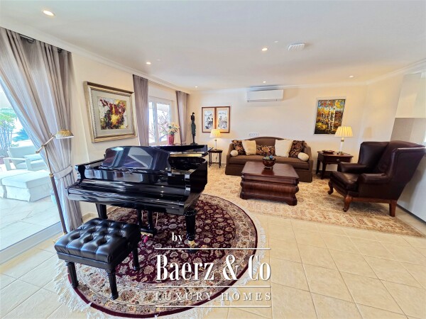 photo 14 Exclusive villa situated in prestigious residential area Tenerife