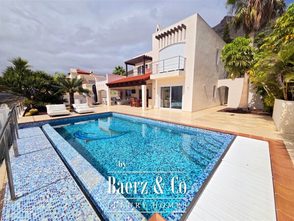 photo 49 Exclusive villa situated in prestigious residential area Tenerife