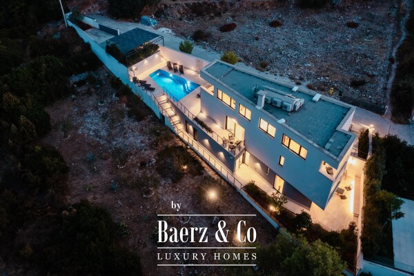 photo 2 Brač, Supetar, luxury villa in an attractive location