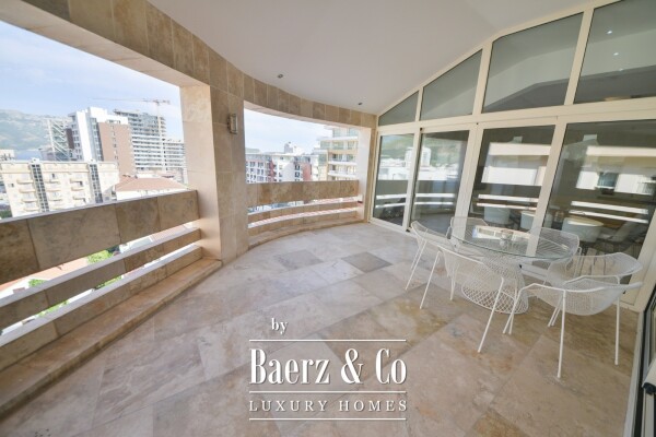 photo 2 Luxury Three-Bedroom Apartment with Garage in Budva Center