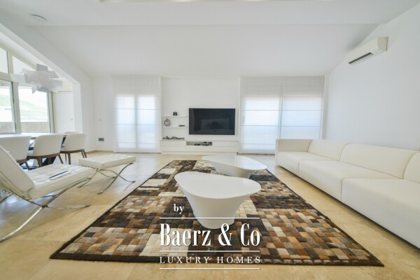 photo 6 Luxury Three-Bedroom Apartment with Garage in Budva Center