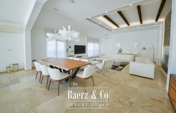photo 7 Luxury Three-Bedroom Apartment with Garage in Budva Center