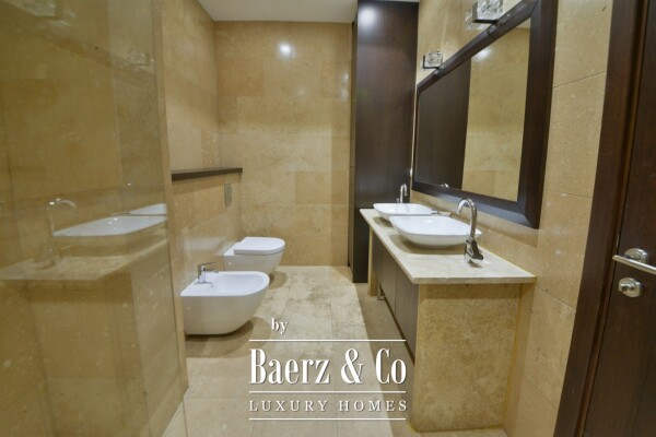 photo 11 Luxury Three-Bedroom Apartment with Garage in Budva Center