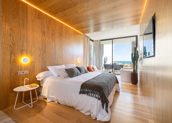 Luxury Sky Villa with Panoramic Sea Views