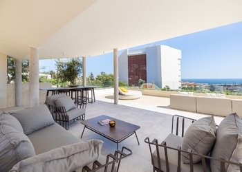 Luxury Sky Villa with Panoramic Sea Views