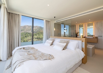 Luxury Garden Villa with Private Terrace