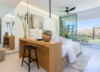 Luxury Garden Villa with Private Garden and Water Feature