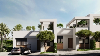 Garden Townhouse with Solarium Pool