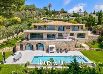 Mougins