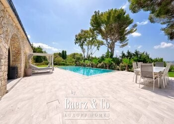 Mougins