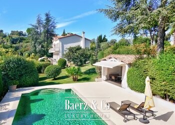 Mougins
