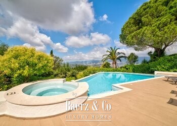Mougins