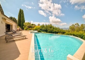 Mougins
