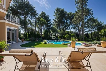 Mougins
