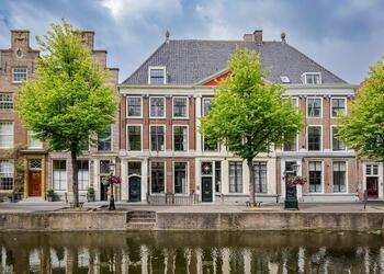 LEIDEN