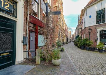 LEIDEN