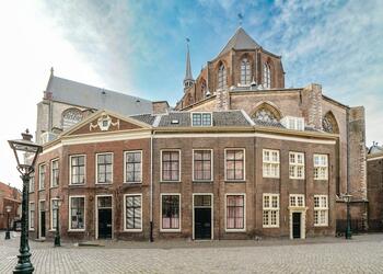 LEIDEN