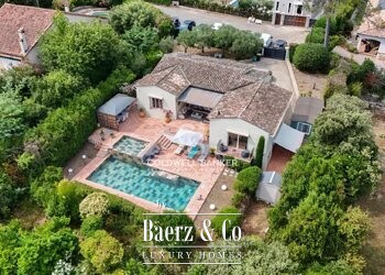 Mougins