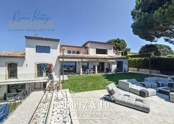 Mougins