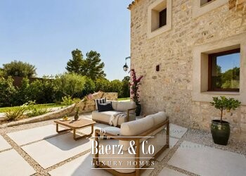Mougins