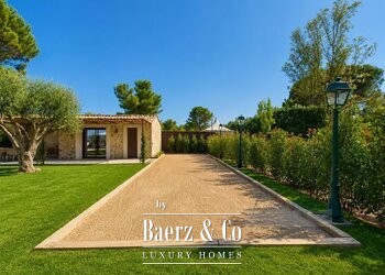 Mougins