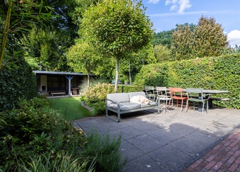 BUSSUM