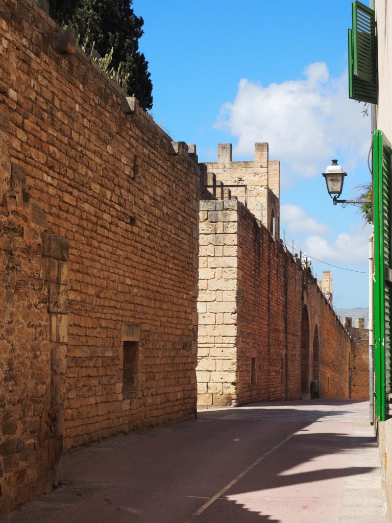 Alcudia city walls