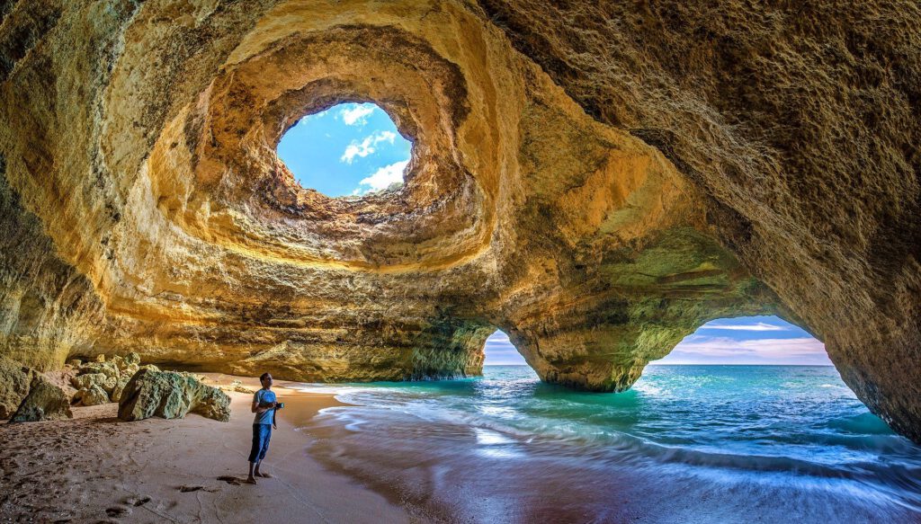 Praia de Benagil in the algarve